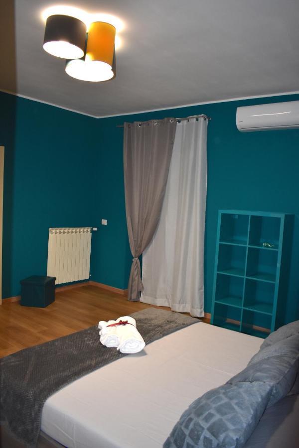 Casa Vacanze Oikia - Room Orchidea Napoli Bagian luar foto
